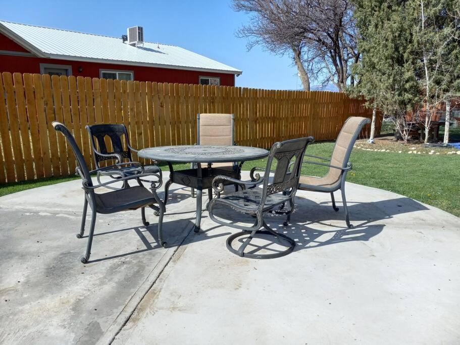 The Goulding Cottage And Farm - 4 Beds, 3 Baths Henrieville Εξωτερικό φωτογραφία